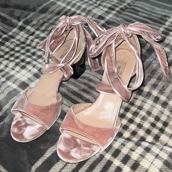 Used Valentino Ballet Tie Heels - Picture 3 of 3
